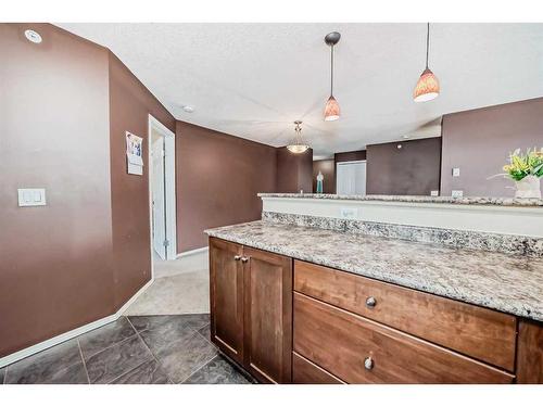 1419-16320 24 Street Sw, Calgary, AB - Indoor Photo Showing Kitchen