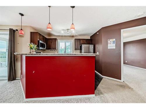 1419-16320 24 Street Sw, Calgary, AB - Indoor Photo Showing Kitchen