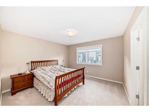 41 Nolanhurst Crescent Nw, Calgary, AB - Indoor Photo Showing Bedroom