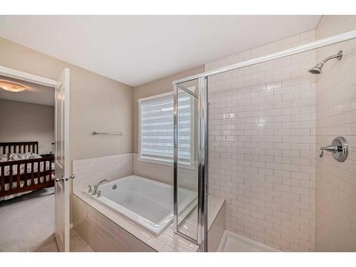 41 Nolanhurst Crescent Nw, Calgary, AB - Indoor Photo Showing Bathroom