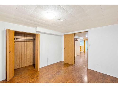 1515 43 Street Se, Calgary, AB - Indoor Photo Showing Other Room