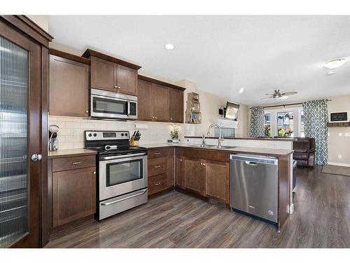 14 Ravenswynd Rise Se, Airdrie, AB - Indoor Photo Showing Kitchen