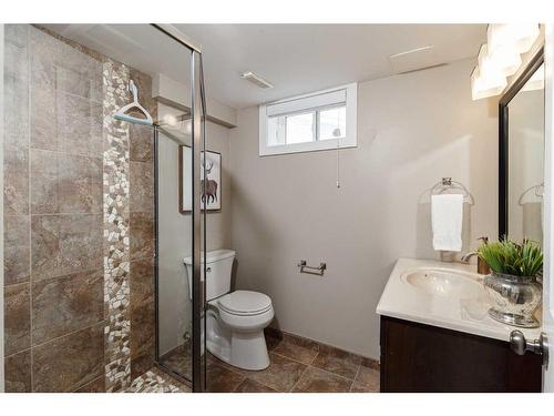 26 Waskatenau Crescent Sw, Calgary, AB - Indoor Photo Showing Bathroom
