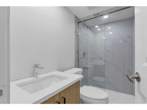 6066 Martingrove Road Ne, Calgary, AB - Indoor Photo Showing Bathroom