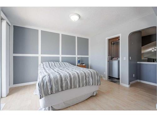 308 Taradale Drive Ne, Calgary, AB - Indoor Photo Showing Bedroom