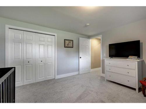 1715 66 Avenue Se, Calgary, AB - Indoor Photo Showing Other Room