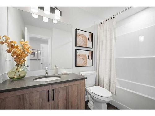 10 Versant View Sw, Calgary, AB - Indoor Photo Showing Bathroom
