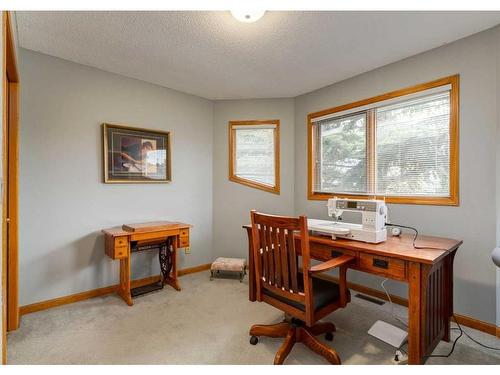 134 Scenic Park Crescent Nw, Calgary, AB - Indoor Photo Showing Office