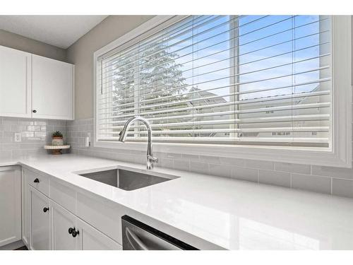 115 Prestwick Acres Lane Se, Calgary, AB - Indoor Photo Showing Kitchen With Upgraded Kitchen