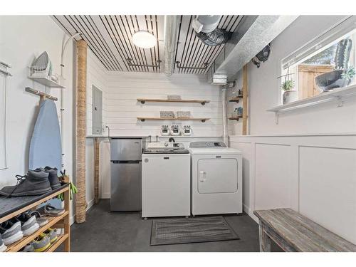 115 Prestwick Acres Lane Se, Calgary, AB - Indoor Photo Showing Laundry Room