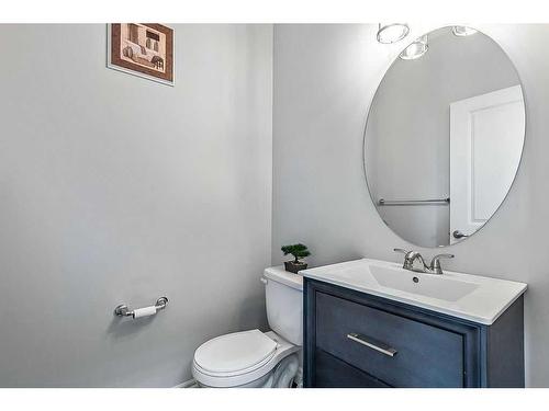 61 Nolanhurst Rise Nw, Calgary, AB - Indoor Photo Showing Bathroom