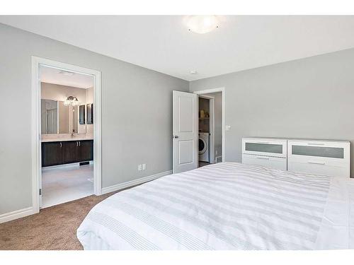 61 Nolanhurst Rise Nw, Calgary, AB - Indoor Photo Showing Bedroom