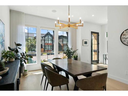 2040 44 Avenue Sw, Calgary, AB - Indoor Photo Showing Dining Room