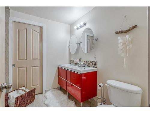 312-1053 10 Street Sw, Calgary, AB - Indoor Photo Showing Bathroom