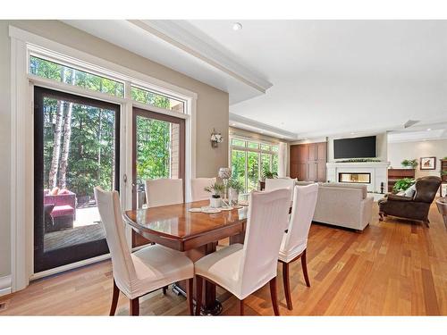 97 Posthill Drive Sw, Calgary, AB - Indoor Photo Showing Dining Room