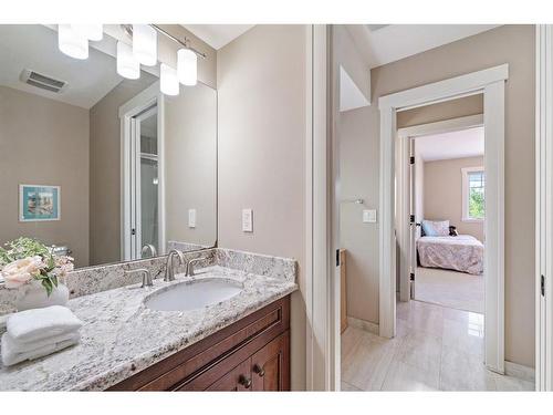 97 Posthill Drive Sw, Calgary, AB - Indoor Photo Showing Bathroom