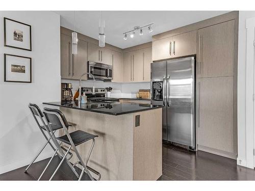2417-11 Mahohany Row Se, Calgary, AB - Indoor Photo Showing Kitchen With Stainless Steel Kitchen With Upgraded Kitchen