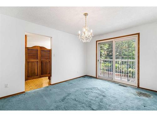 1220 Varsity Estates Road Nw, Calgary, AB - Indoor Photo Showing Other Room