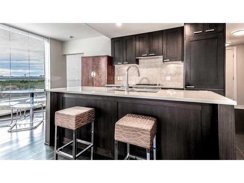 1227-222 Riverfront Avenue Sw, Calgary, AB - Indoor Photo Showing Kitchen With Upgraded Kitchen