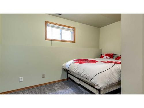 234 Covington Close Ne, Calgary, AB - Indoor Photo Showing Bedroom