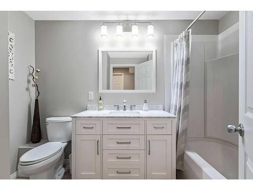 22 Mount Rae Place, Okotoks, AB - Indoor Photo Showing Bathroom