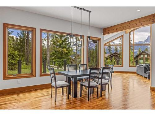 860 Silvertip Heights, Canmore, AB - Indoor Photo Showing Dining Room