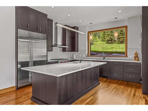 860 Silvertip Heights, Canmore, AB - Indoor Photo Showing Kitchen With Upgraded Kitchen