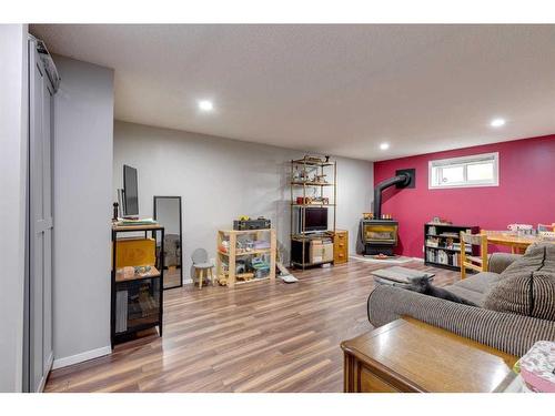2036 23 Avenue Sw, Calgary, AB - Indoor With Fireplace
