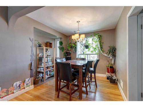 2036 23 Avenue Sw, Calgary, AB - Indoor Photo Showing Dining Room