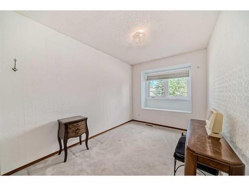 21 Sunhaven Link Se, Calgary, AB - Indoor Photo Showing Other Room