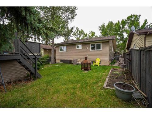 160 Berwick Way Nw, Calgary, AB - Outdoor With Exterior