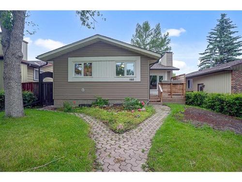 160 Berwick Way Nw, Calgary, AB - Outdoor