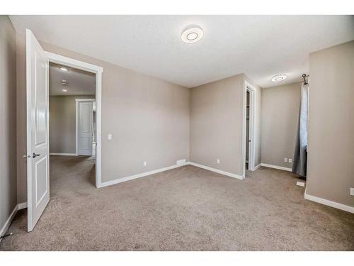 70 Ascot Crescent Sw, Calgary, AB - Indoor Photo Showing Other Room
