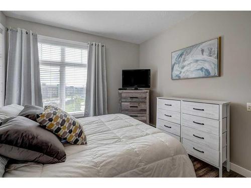2210-3727 Sage Hill Drive Nw, Calgary, AB - Indoor Photo Showing Bedroom