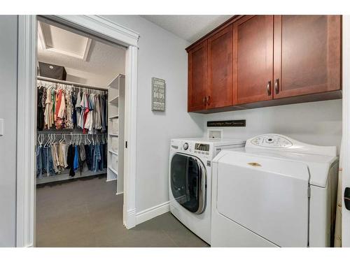 1177 Coopers Drive Sw, Airdrie, AB - Indoor Photo Showing Laundry Room