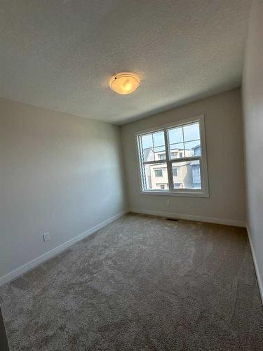 302 Alpine Avenue Sw, Calgary, AB - Indoor Photo Showing Laundry Room