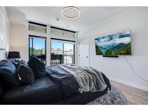 205-835 78 Street Sw, Calgary, AB - Indoor Photo Showing Bedroom