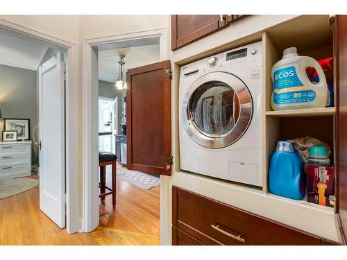 3-830 Memorial Drive Nw, Calgary, AB - Indoor Photo Showing Laundry Room