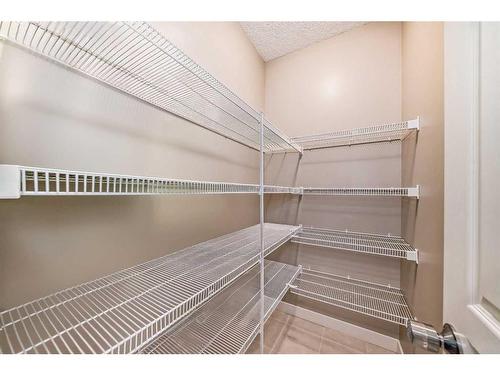 61 Evansview Manor Nw, Calgary, AB - Indoor With Storage