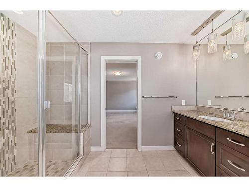 61 Evansview Manor Nw, Calgary, AB - Indoor Photo Showing Bathroom