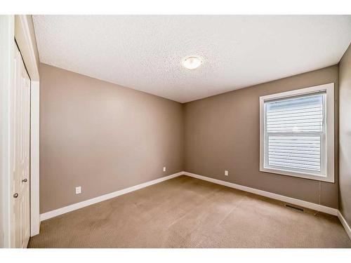 61 Evansview Manor Nw, Calgary, AB - Indoor Photo Showing Other Room