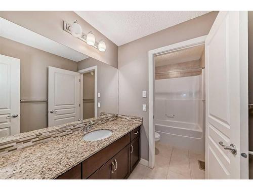 61 Evansview Manor Nw, Calgary, AB - Indoor Photo Showing Bathroom