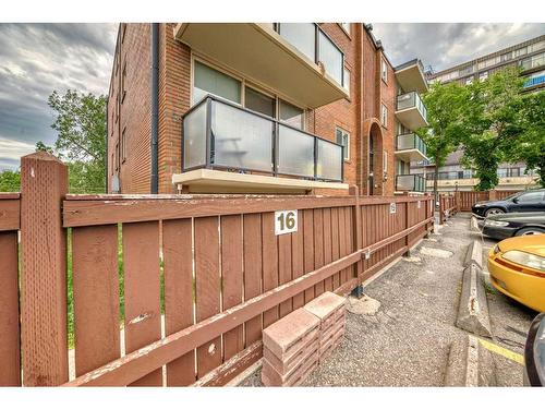 343-1435 7 Avenue Nw, Calgary, AB - Outdoor With Exterior