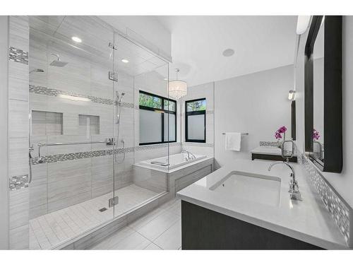 16 Hawthorne Crescent Nw, Calgary, AB - Indoor Photo Showing Bathroom