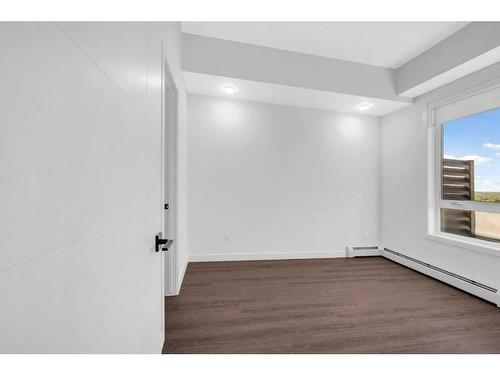624-3932 University Avenue Nw, Calgary, AB - Indoor Photo Showing Other Room