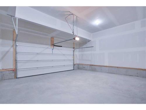 264 Calhoun Crescent Ne, Calgary, AB - Indoor Photo Showing Garage