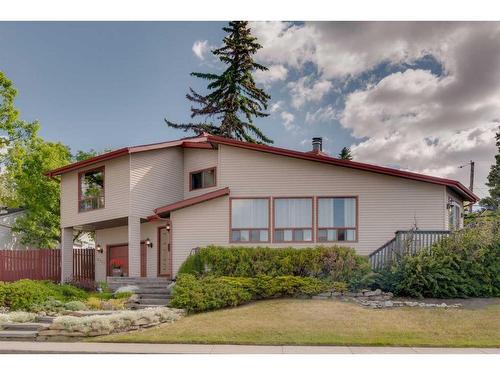 4902 22 Avenue Nw, Calgary, AB - Outdoor