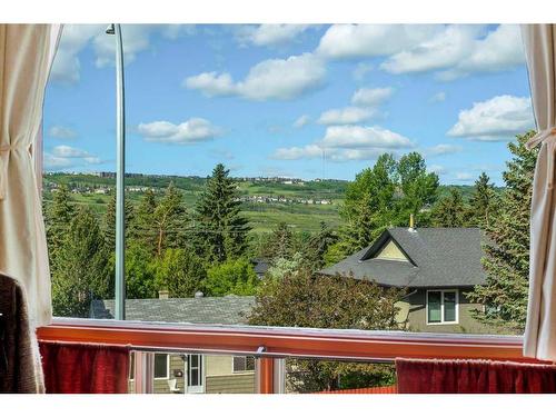 4902 22 Avenue Nw, Calgary, AB -  With View