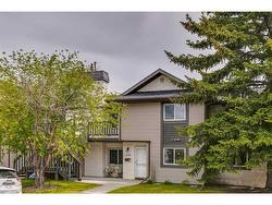 11126 26 Street SW Calgary, AB T2W 5K4