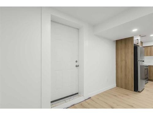 48 Radcliffe Court, Calgary, AB - Indoor